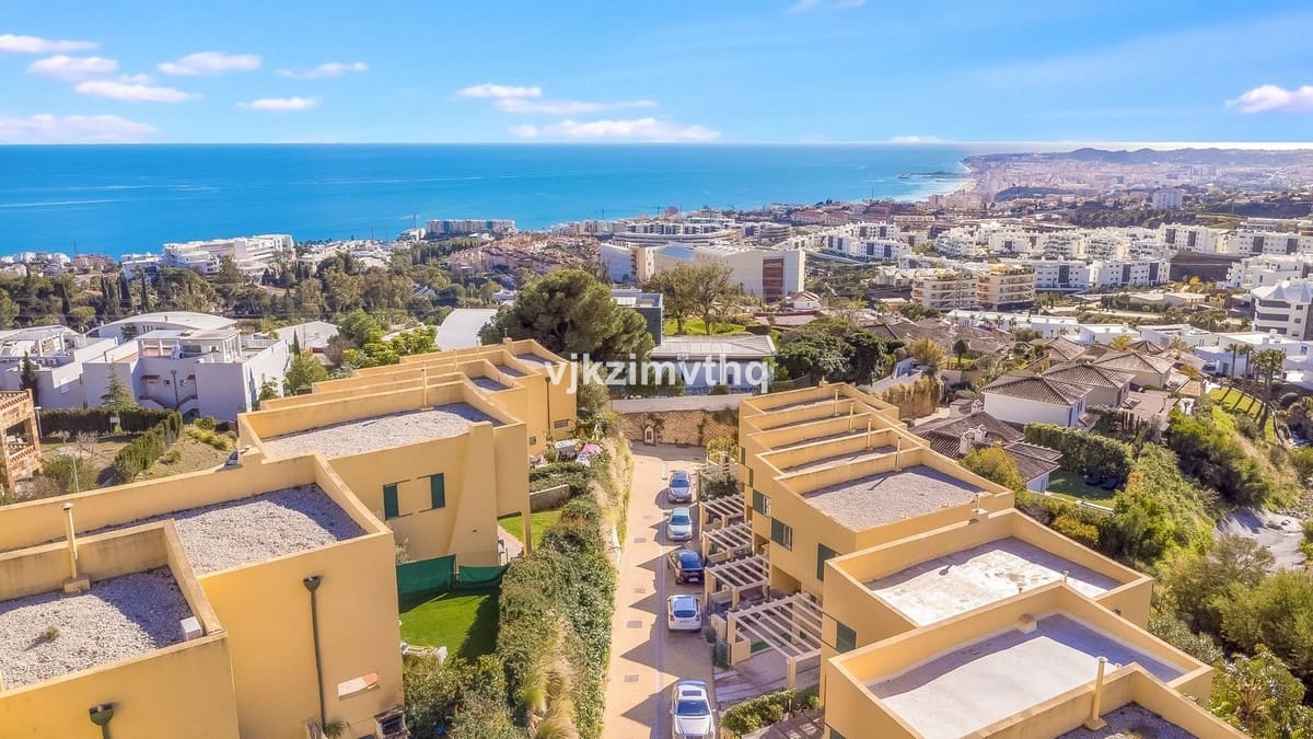 3 soveværelse Semi-Rækkehus til salg i Benalmadena - € 490.000 (Ref: 9479759)