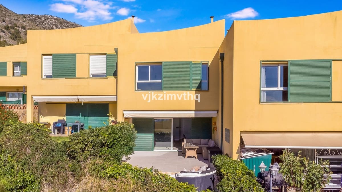 3 soveværelse Semi-Rækkehus til salg i Benalmadena - € 490.000 (Ref: 9479759)