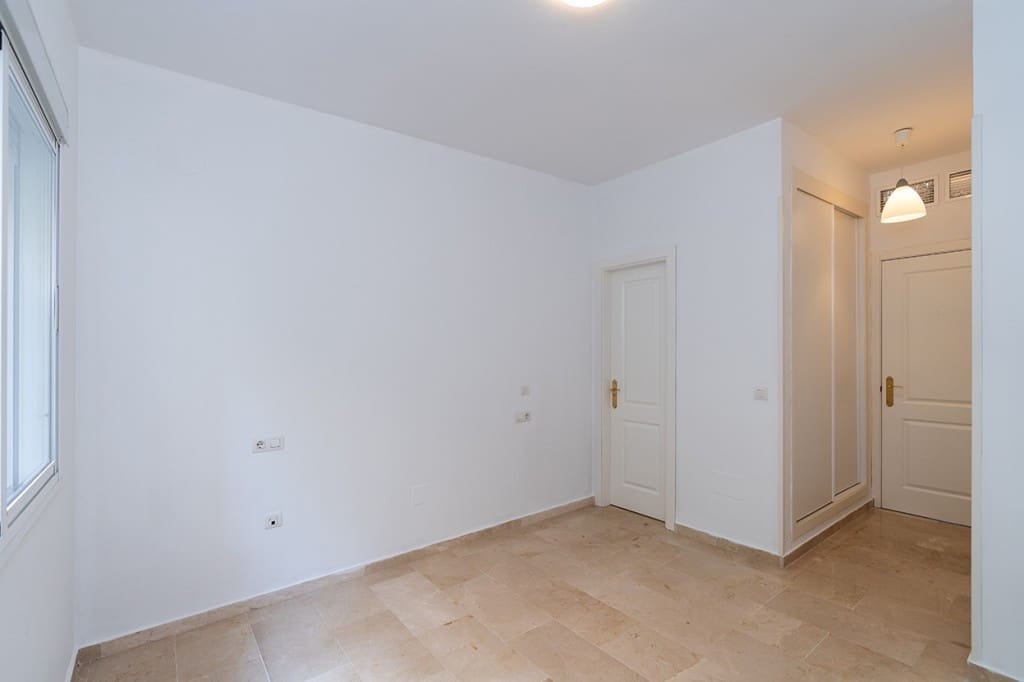 2 bedroom Apartment for sale in Elviria with pool - € 495,000 (Ref: 9479767)