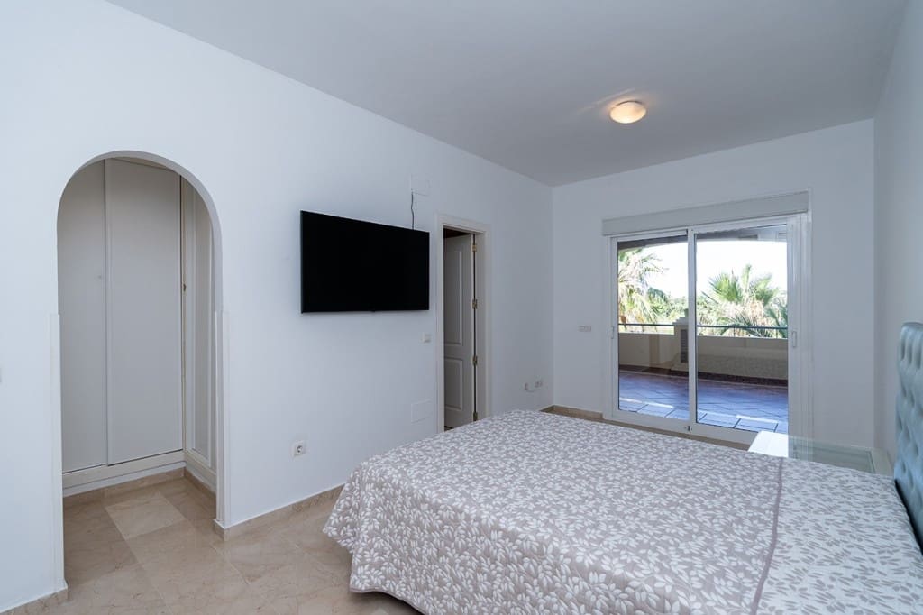 2 bedroom Apartment for sale in Elviria with pool - € 495,000 (Ref: 9479767)