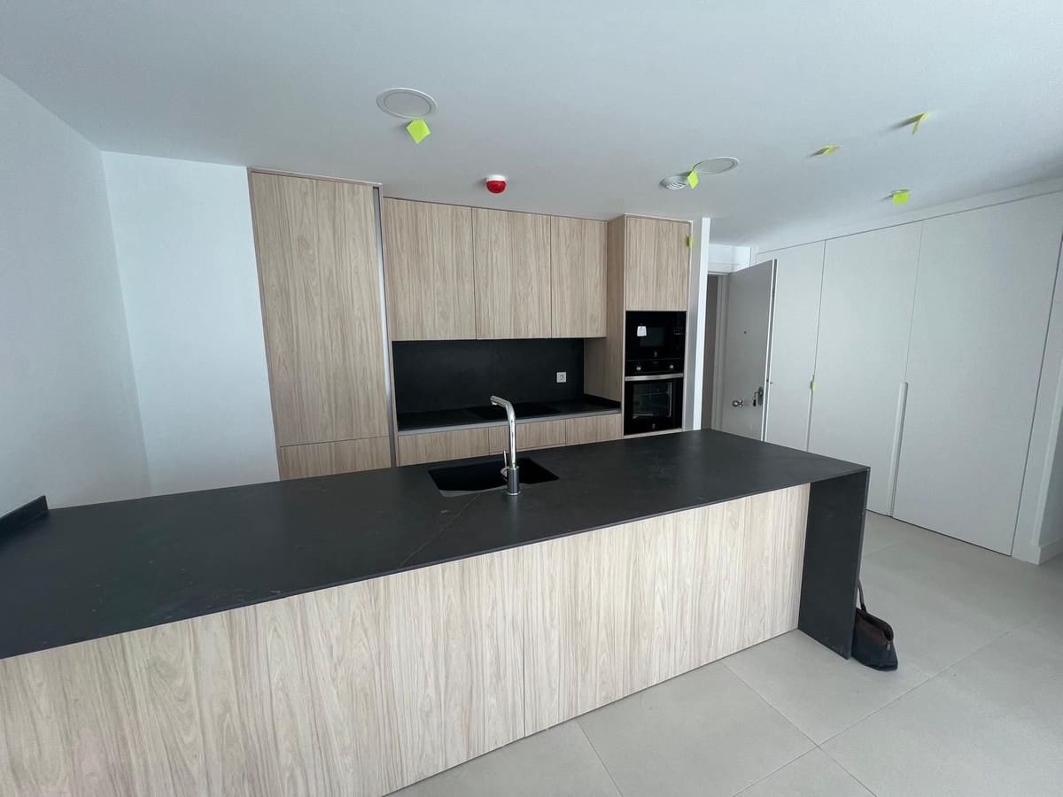 2 bedroom Apartment for sale in Fuengirola with pool garage - € 495,000 (Ref: 9479769)