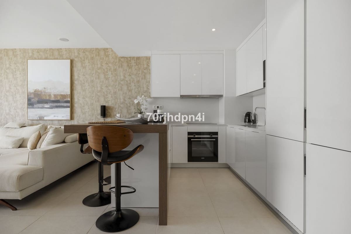 2 sypialnia Apartament na sprzedaż w Estepona z basenem garażem - 495 000 € (Ref: 9479770)