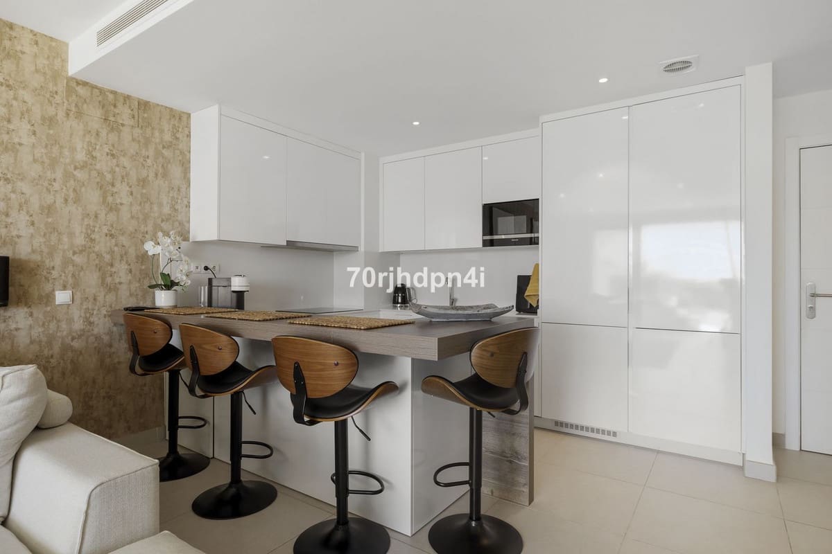 2 sypialnia Apartament na sprzedaż w Estepona z basenem garażem - 495 000 € (Ref: 9479770)