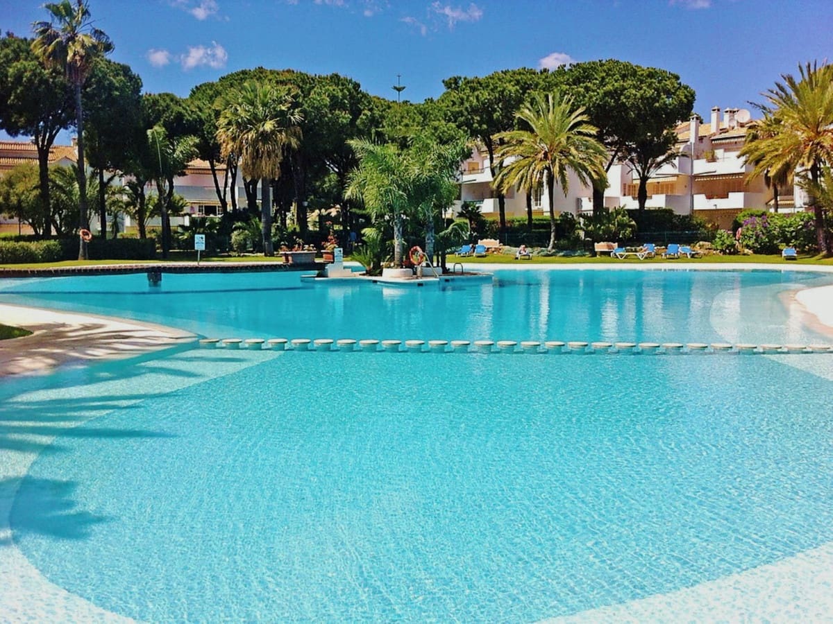 2 soveværelse Penthouse til salg i New Golden Mile med swimmingpool - € 495.000 (Ref: 9479774)