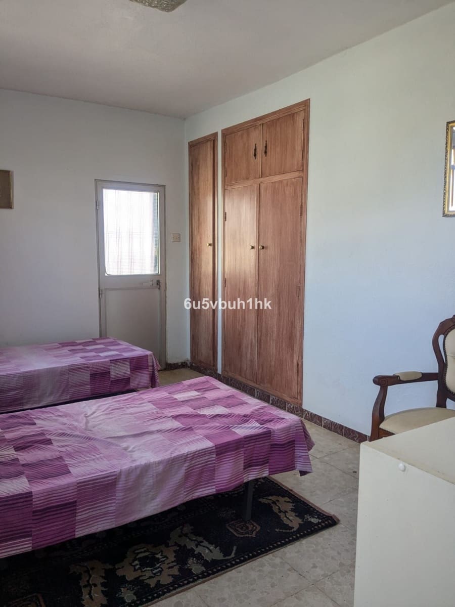 4 bedroom Villa for sale in Alhaurin el Grande with pool - € 495,000 (Ref: 9479775)