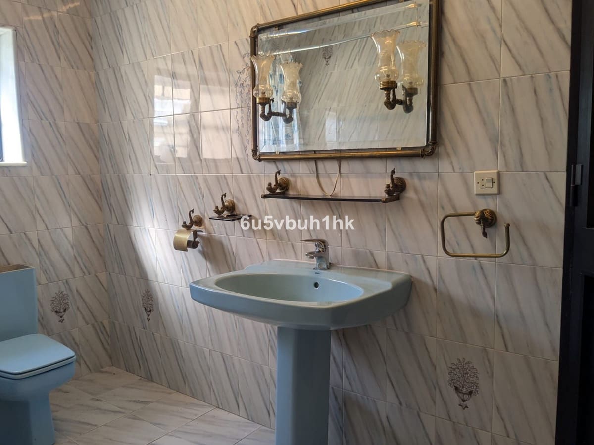 4 bedroom Villa for sale in Alhaurin el Grande with pool - € 495,000 (Ref: 9479775)