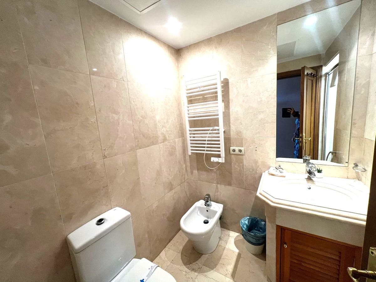 5 bedroom Semi-detached Villa for sale in Riviera del Sol with pool - € 495,000 (Ref: 9479777)