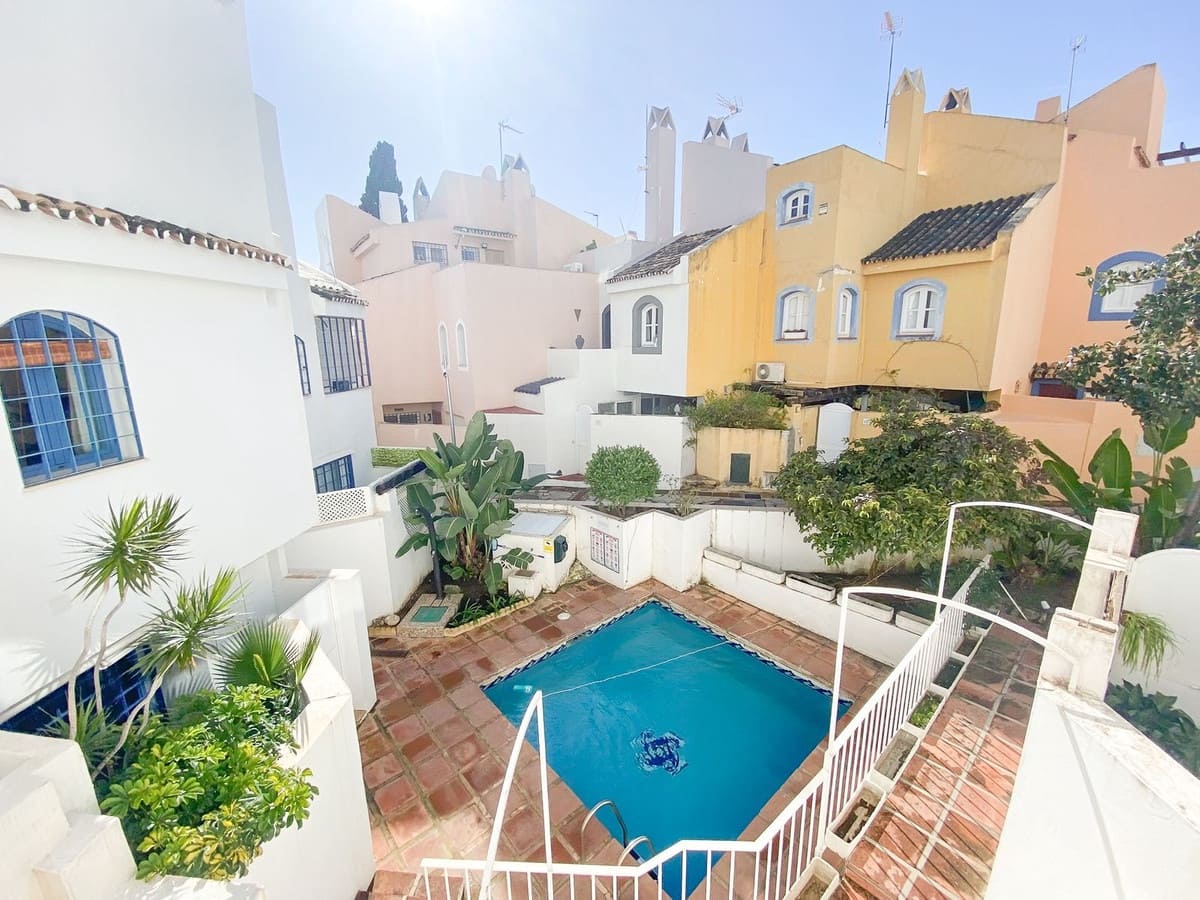 Casa de 3 habitaciones en Nueva Andalucia en venta con piscina garaje - 495.000 € (Ref: 9479779)