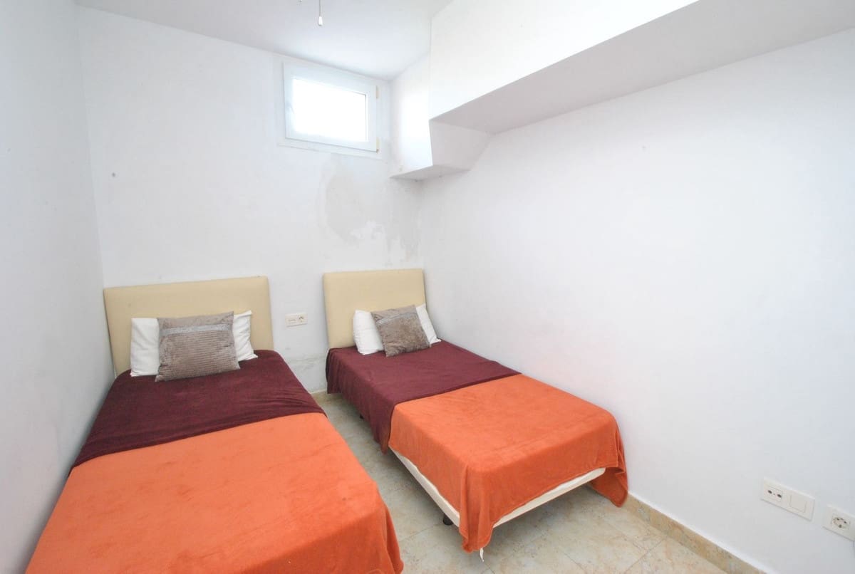 4 quarto Casa em Banda para venda em Cabopino com piscina - 495 000 € (Ref: 9479780)