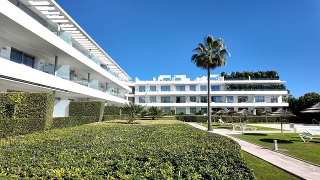 3 bedroom Apartment for sale in Cancelada, Estepona with pool - € 499,000 (Ref: 9479786)