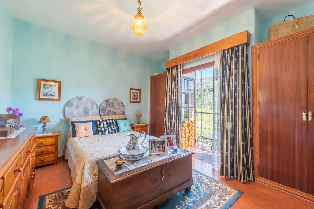 Apartamento de 3 habitaciones en Benahavís en venta - 499.000 € (Ref: 9479787)