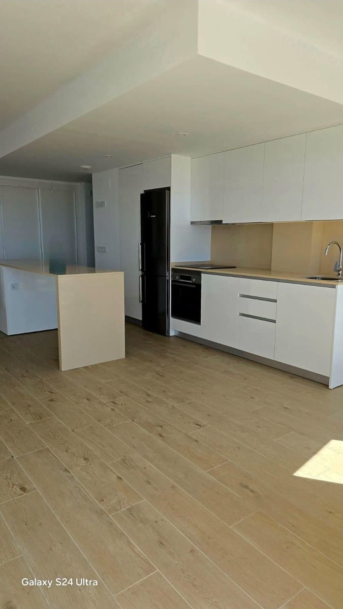Apartamento de 3 habitaciones en Estepona en venta con piscina - 499.000 € (Ref: 9479789)