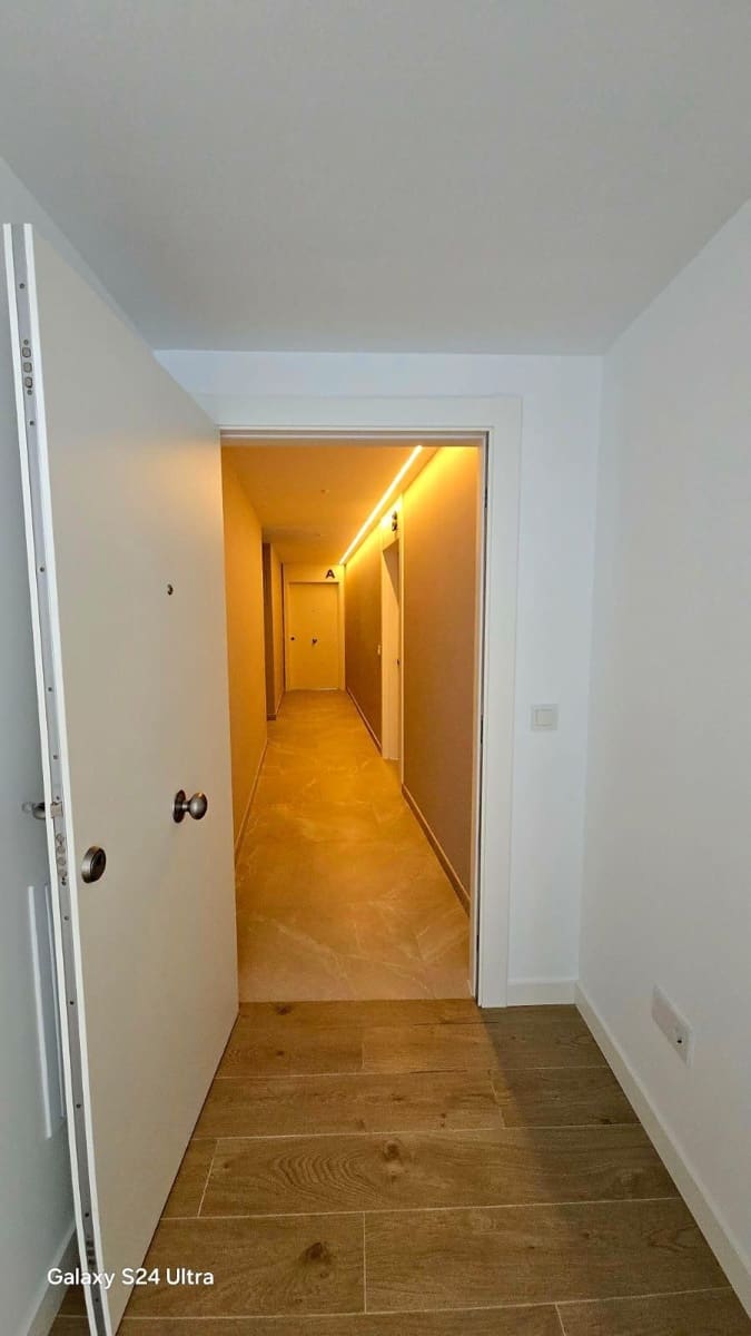 Apartamento de 3 habitaciones en Estepona en venta con piscina - 499.000 € (Ref: 9479789)