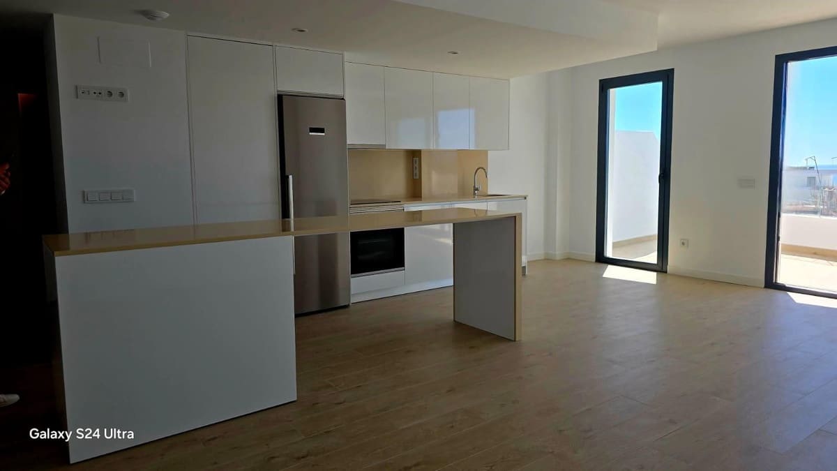 Apartamento de 3 habitaciones en Estepona en venta con piscina - 499.000 € (Ref: 9479789)