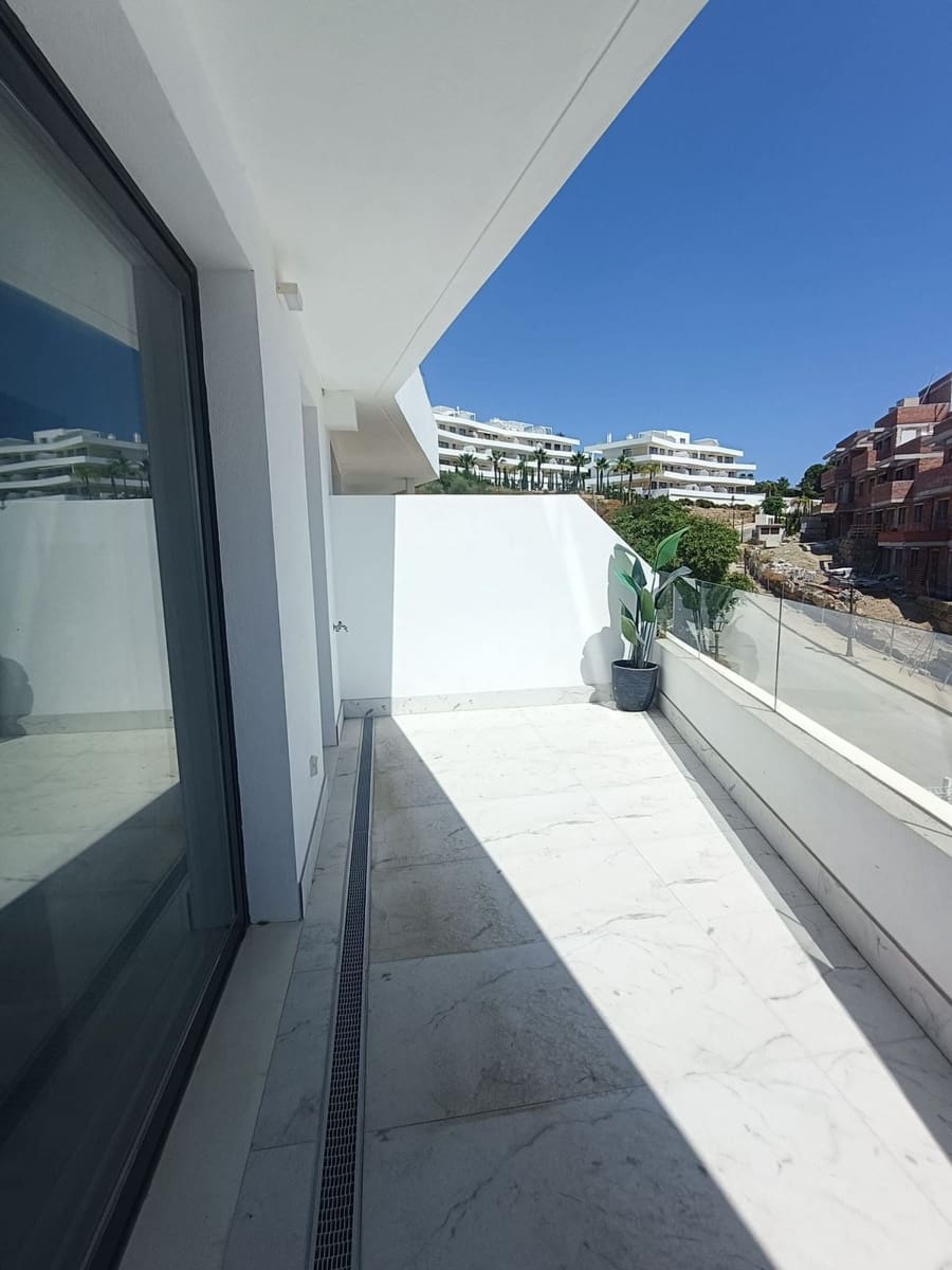 Apartamento de 3 habitaciones en Estepona en venta con piscina - 499.000 € (Ref: 9479789)