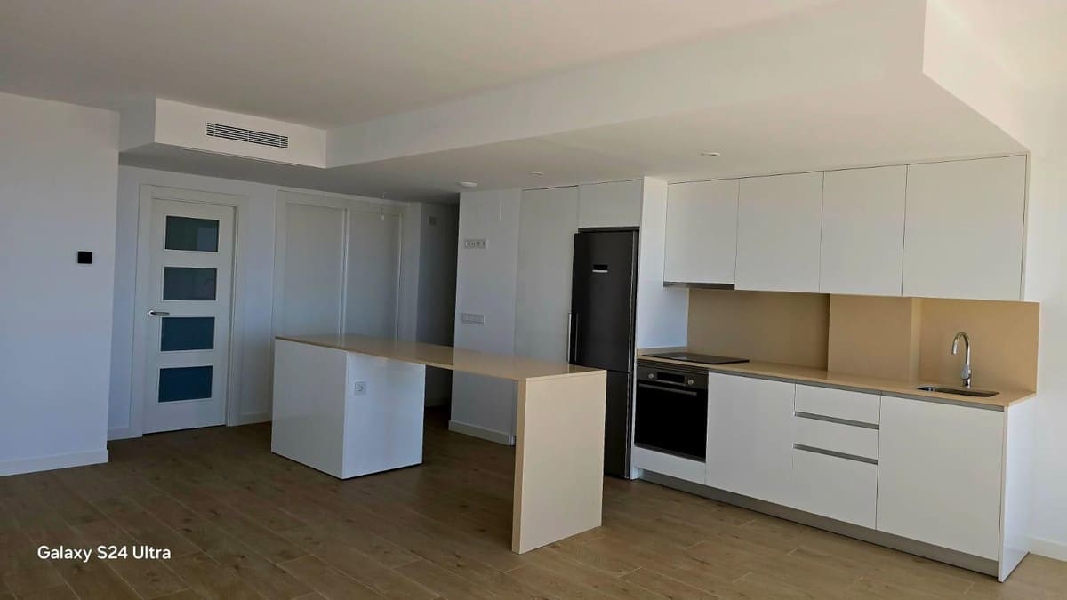 Apartamento de 3 habitaciones en Estepona en venta con piscina - 499.000 € (Ref: 9479789)