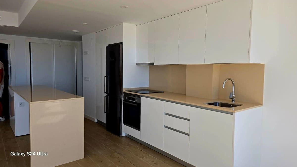 Apartamento de 3 habitaciones en Estepona en venta con piscina - 499.000 € (Ref: 9479789)