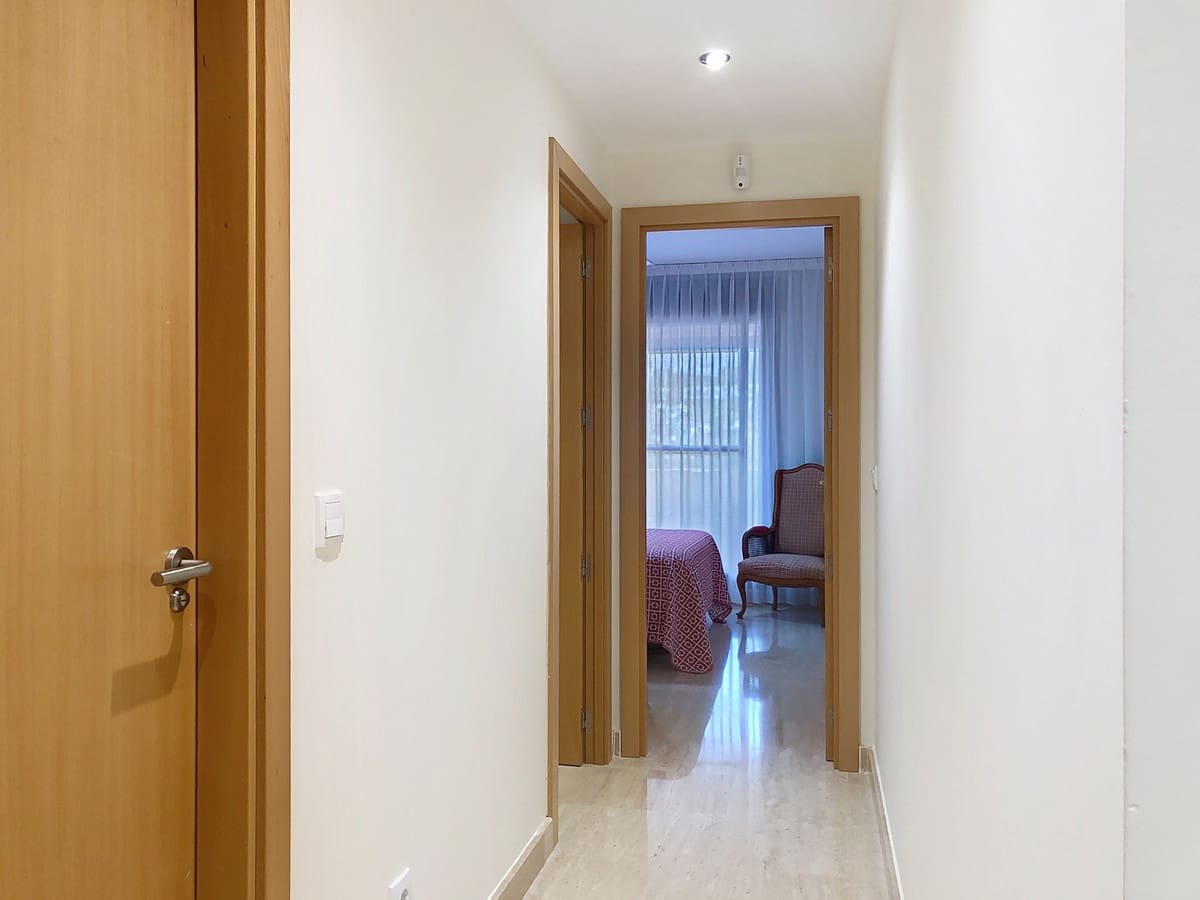 3 Zimmer Apartment zu verkaufen in Estepona mit Pool - 499.000 € (Ref: 9479790)