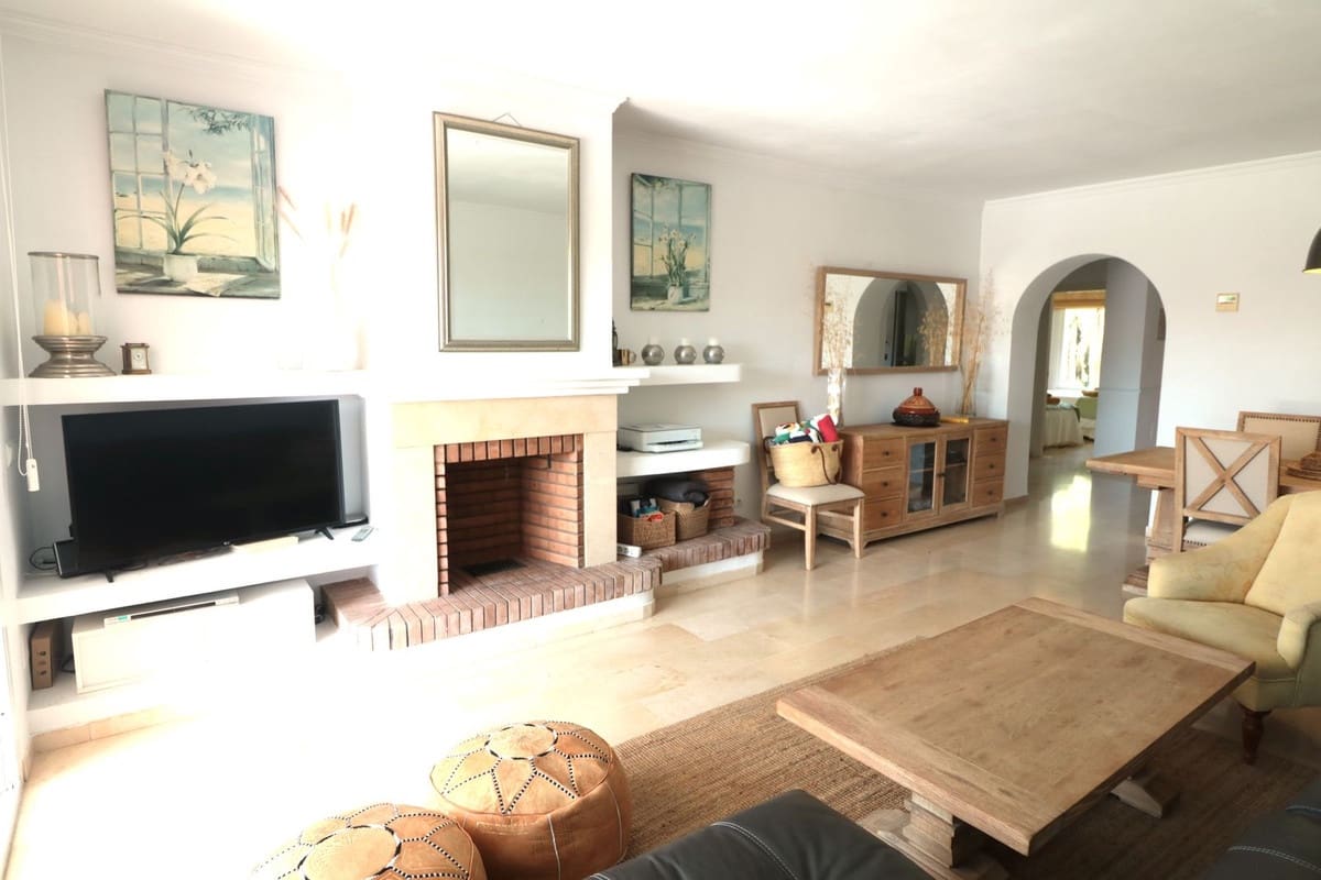 2 bedroom Apartment for sale in Cancelada with pool - € 499,000 (Ref: 9479791)