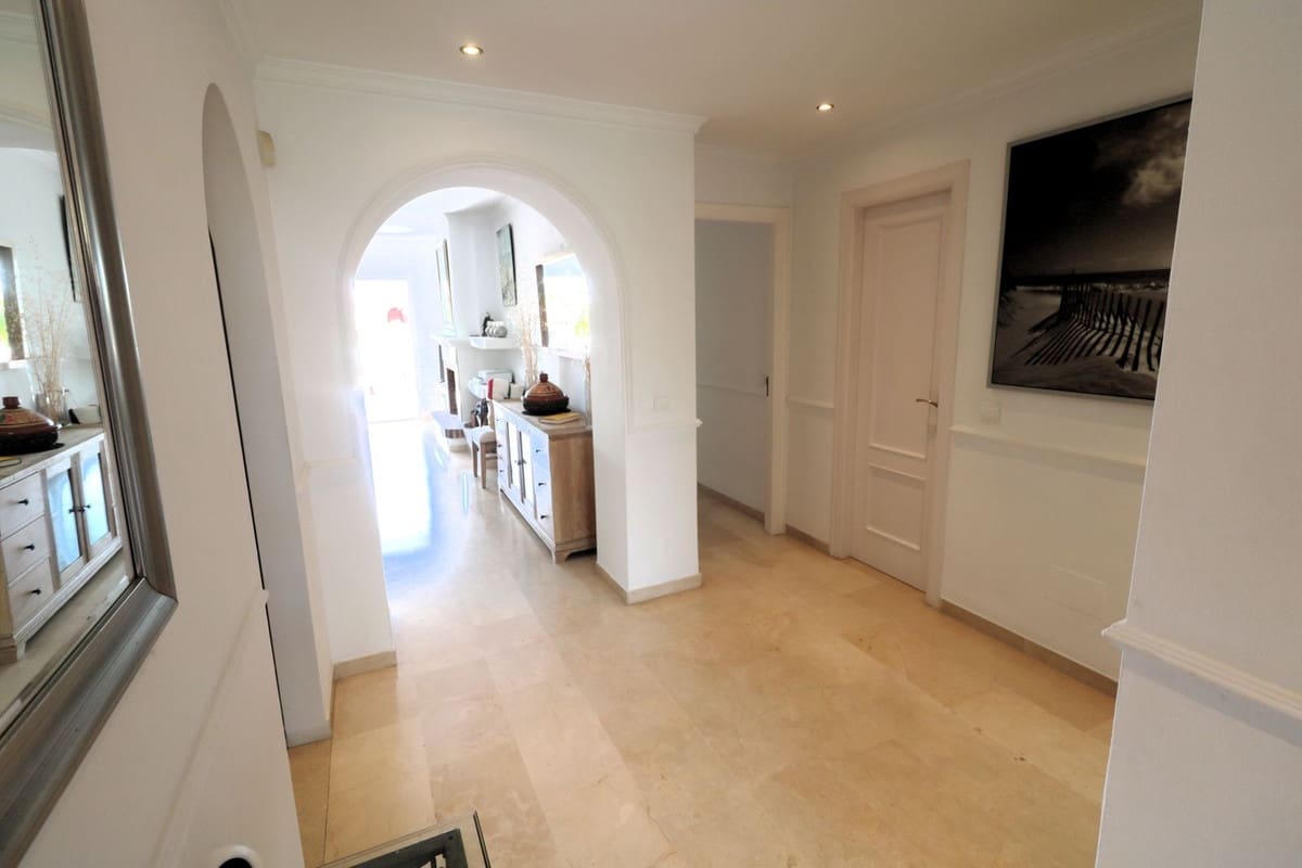 2 bedroom Apartment for sale in Cancelada with pool - € 499,000 (Ref: 9479791)