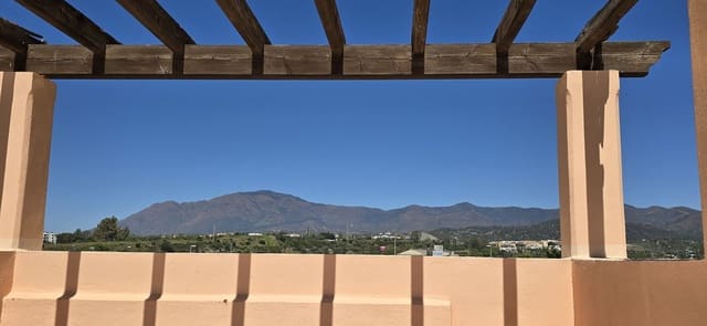 2 bedroom Penthouse for sale in Centro, Estepona - € 499,000 (Ref: 9479796)