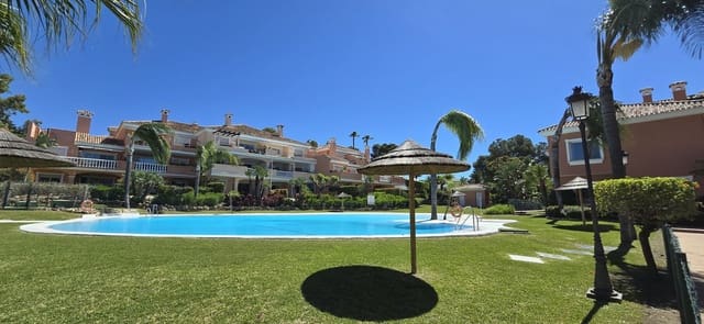 2 bedroom Penthouse for sale in Centro, Estepona - € 499,000 (Ref: 9479796)
