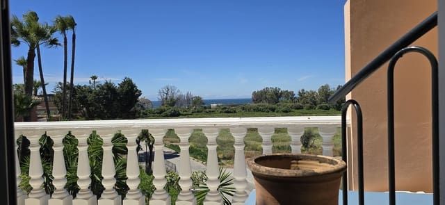 2 bedroom Penthouse for sale in Centro, Estepona - € 499,000 (Ref: 9479796)