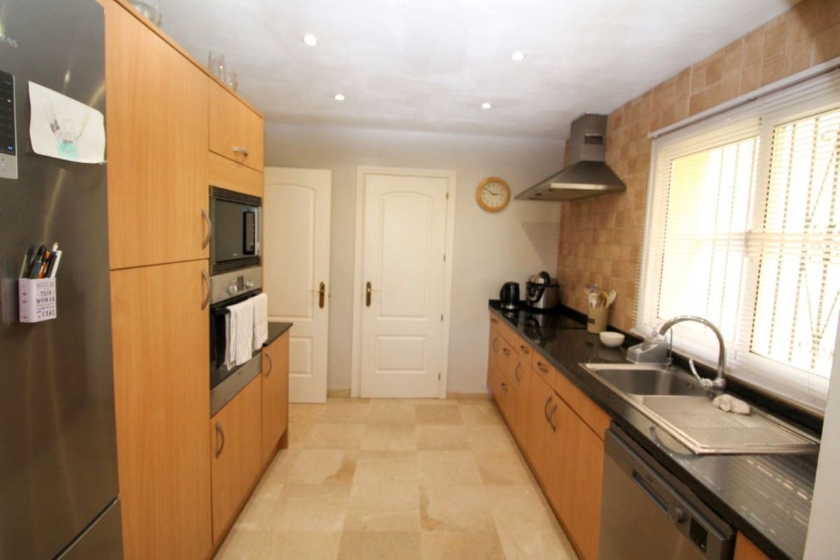 Casa de 3 habitaciones en Riviera del Sol en venta con piscina - 499.500 € (Ref: 9479802)