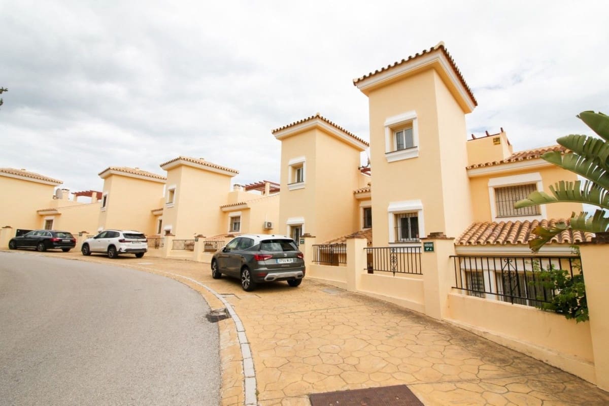 Casa de 3 habitaciones en Riviera del Sol en venta con piscina - 499.500 € (Ref: 9479802)