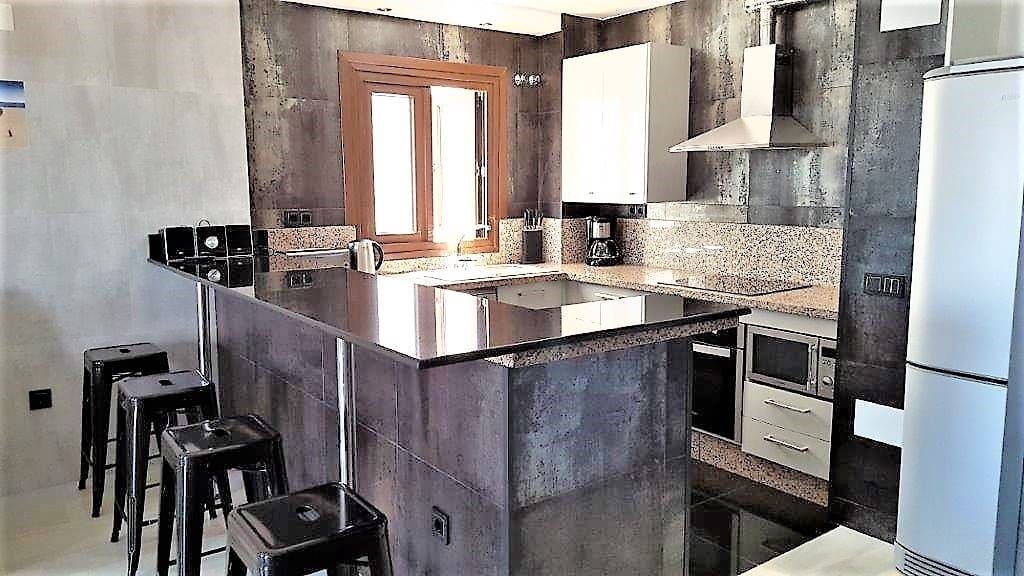 2 bedroom Apartment for sale in Puerto Banus - € 505,000 (Ref: 9479809)