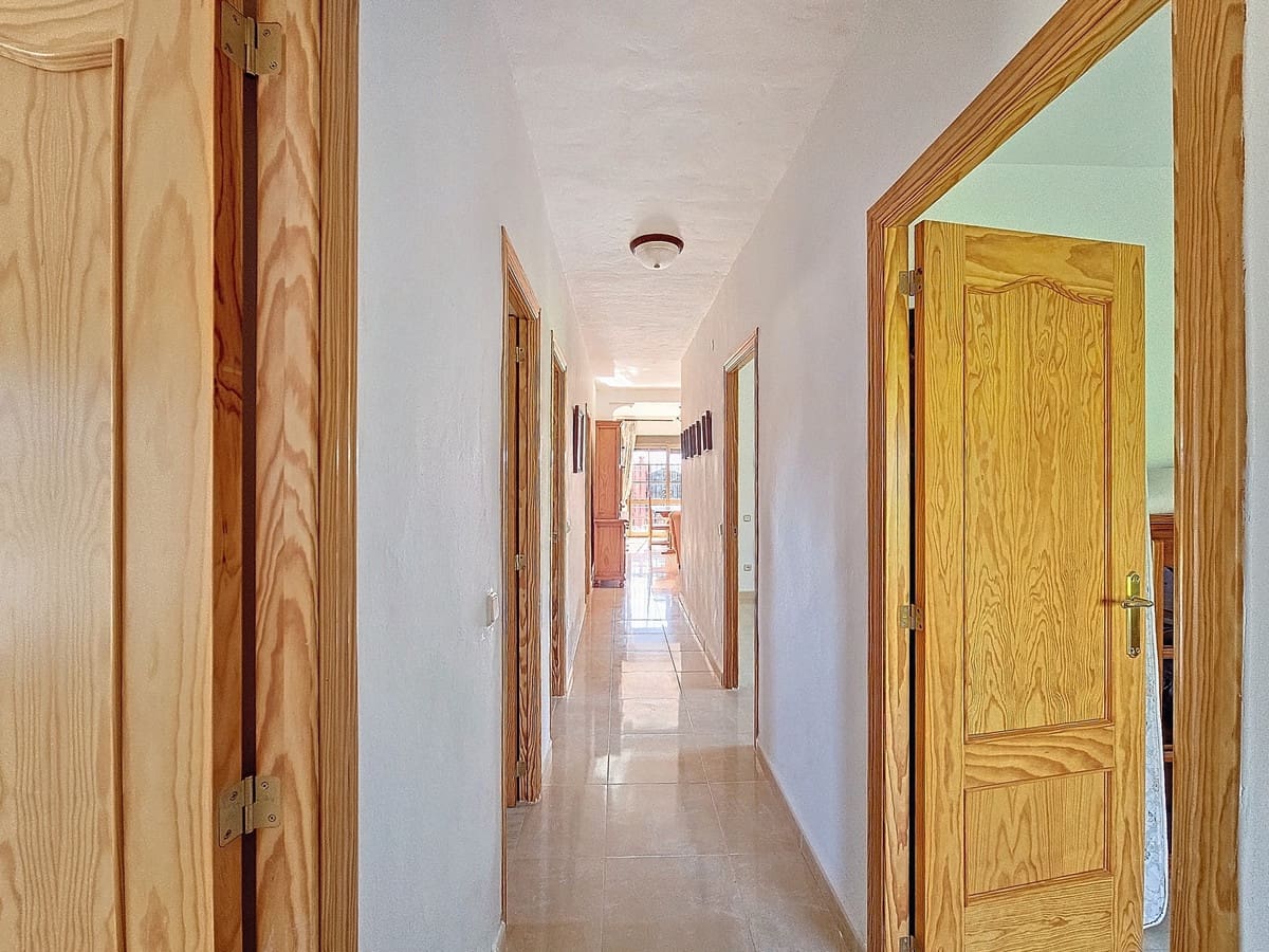 3 makuuhuone Maalaistalo myytävänä paikassa El Padron - 505 000 € (Ref: 9479810)