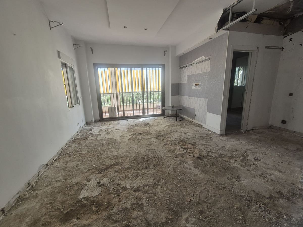 2 bedroom Apartment for sale in Puerto Banus with pool - € 510,000 (Ref: 9479812)