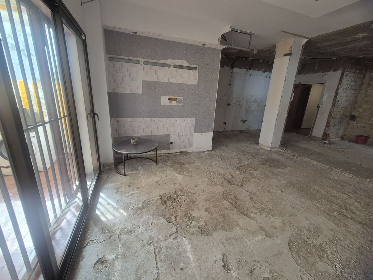 2 bedroom Apartment for sale in Puerto Banus with pool - € 510,000 (Ref: 9479812)