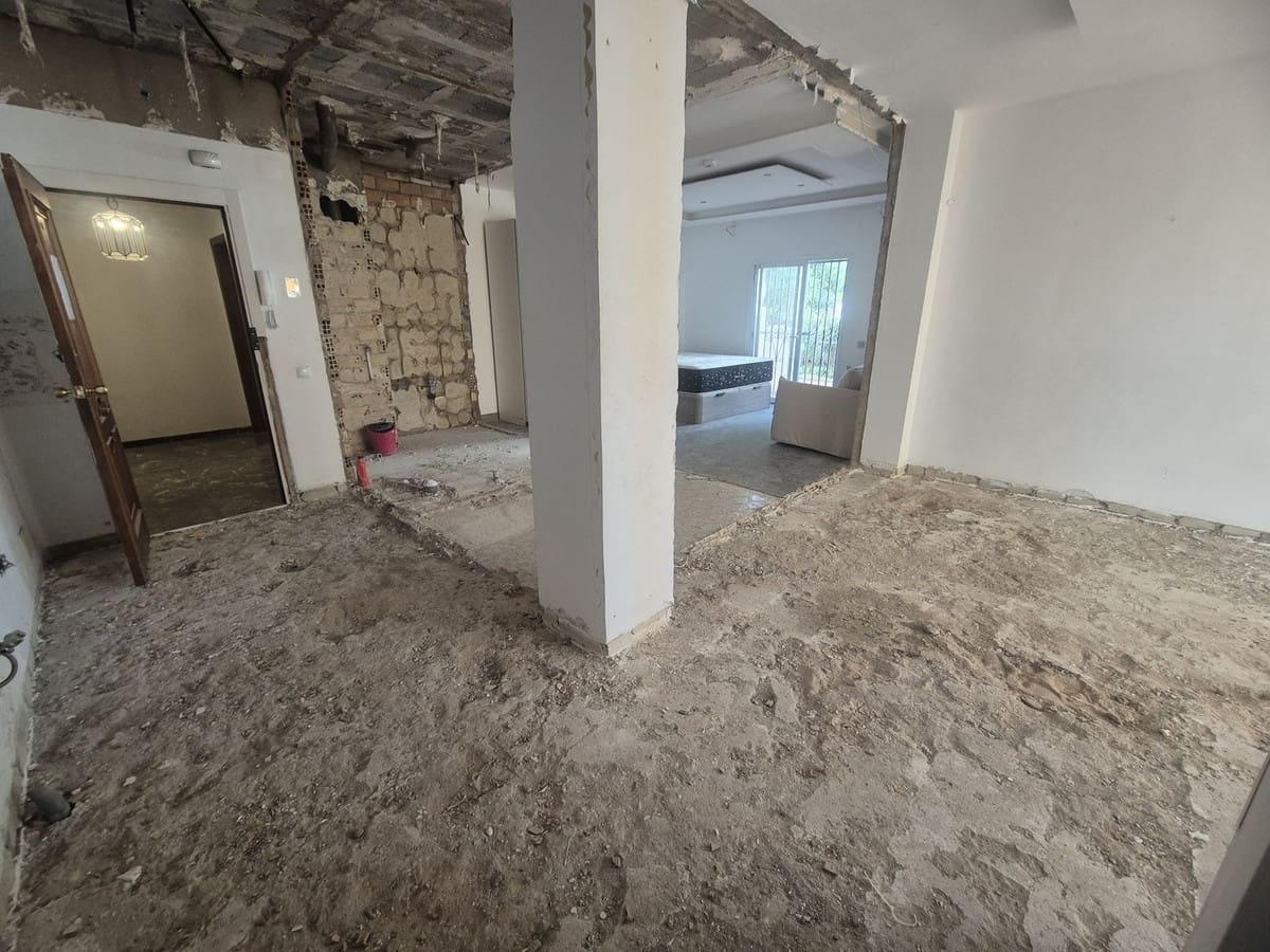 2 bedroom Apartment for sale in Puerto Banus with pool - € 510,000 (Ref: 9479812)