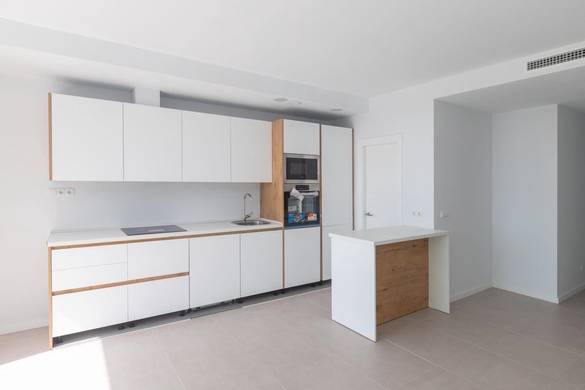 2 soveværelse Penthouse til salg i Estepona med swimmingpool garage - € 510.000 (Ref: 9479813)