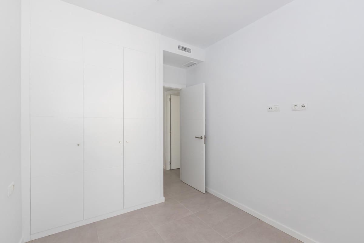 2 soveværelse Penthouse til salg i Estepona med swimmingpool garage - € 510.000 (Ref: 9479813)