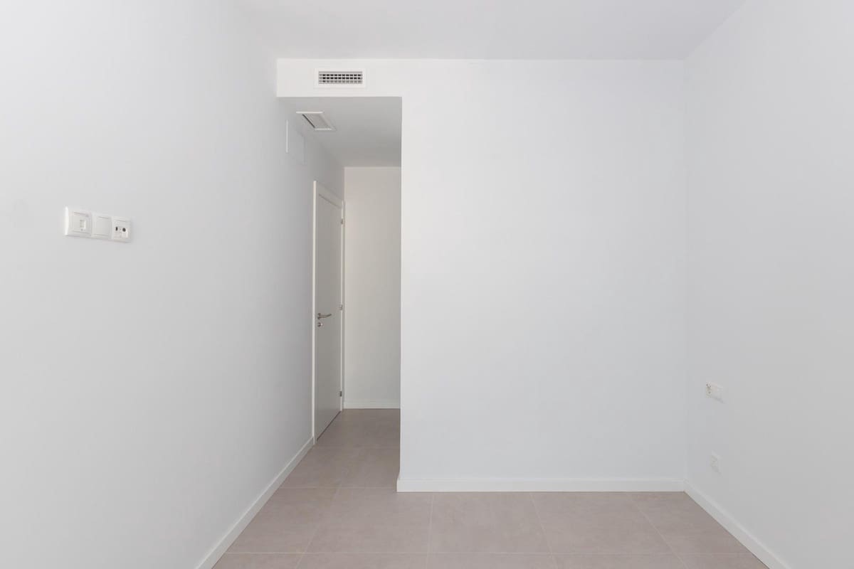 2 soveværelse Penthouse til salg i Estepona med swimmingpool garage - € 510.000 (Ref: 9479813)