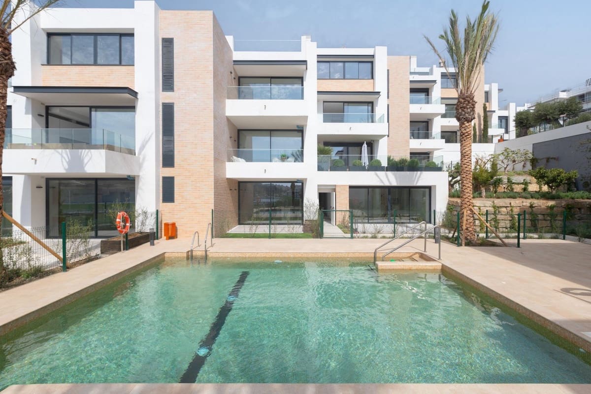 2 soveværelse Penthouse til salg i Estepona med swimmingpool garage - € 510.000 (Ref: 9479813)