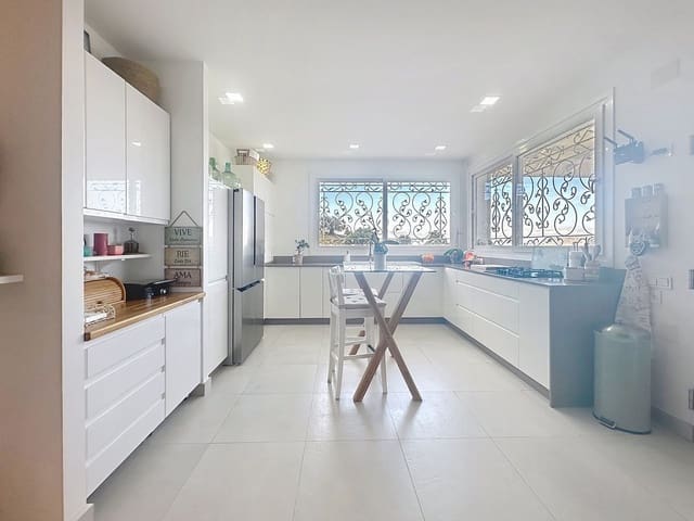 5 sovrum Villa till salu i Alhaurín el Grande med pool - 520 000 € (Ref: 9479820)