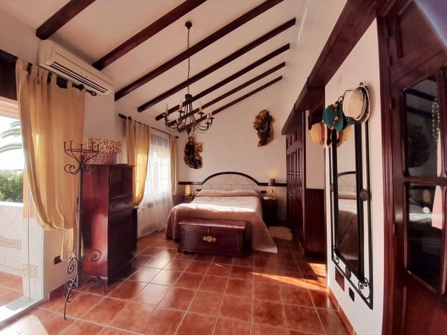 3 soverom Hus til salgs i Las Flores, Mijas med garasje - € 520 000 (Ref: 9479821)