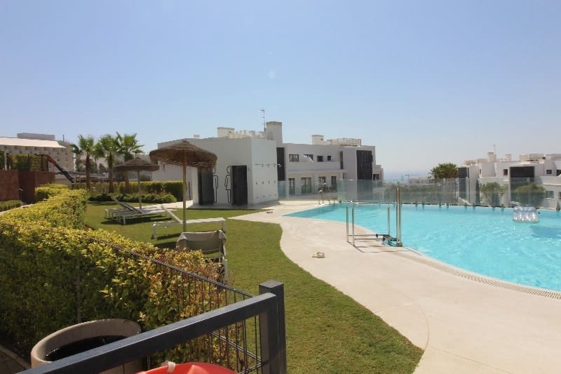 2 bedroom Apartment for sale in Fuengirola with pool garage - € 525,000 (Ref: 9479825)