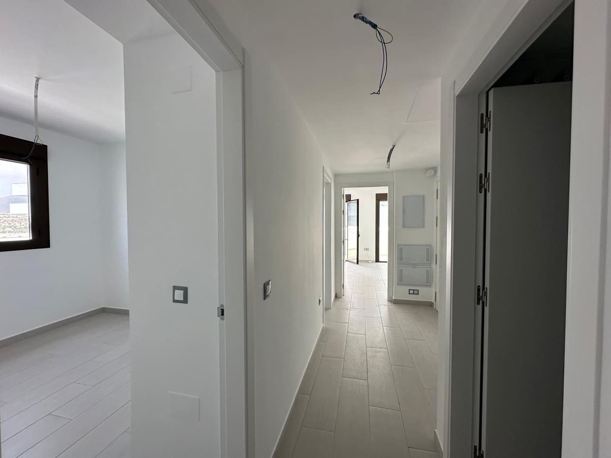 3 quarto Penthouse para venda em Estepona com piscina - 525 000 € (Ref: 9479830)