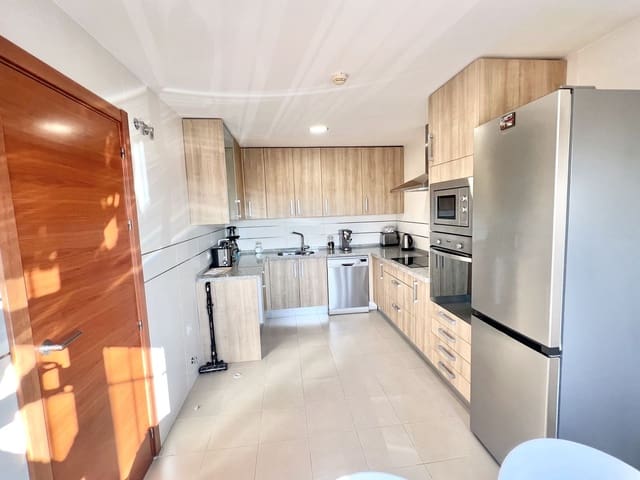 3 sovrum Hus till salu i Centro, Estepona med pool garage - 530 000 € (Ref: 9479842)