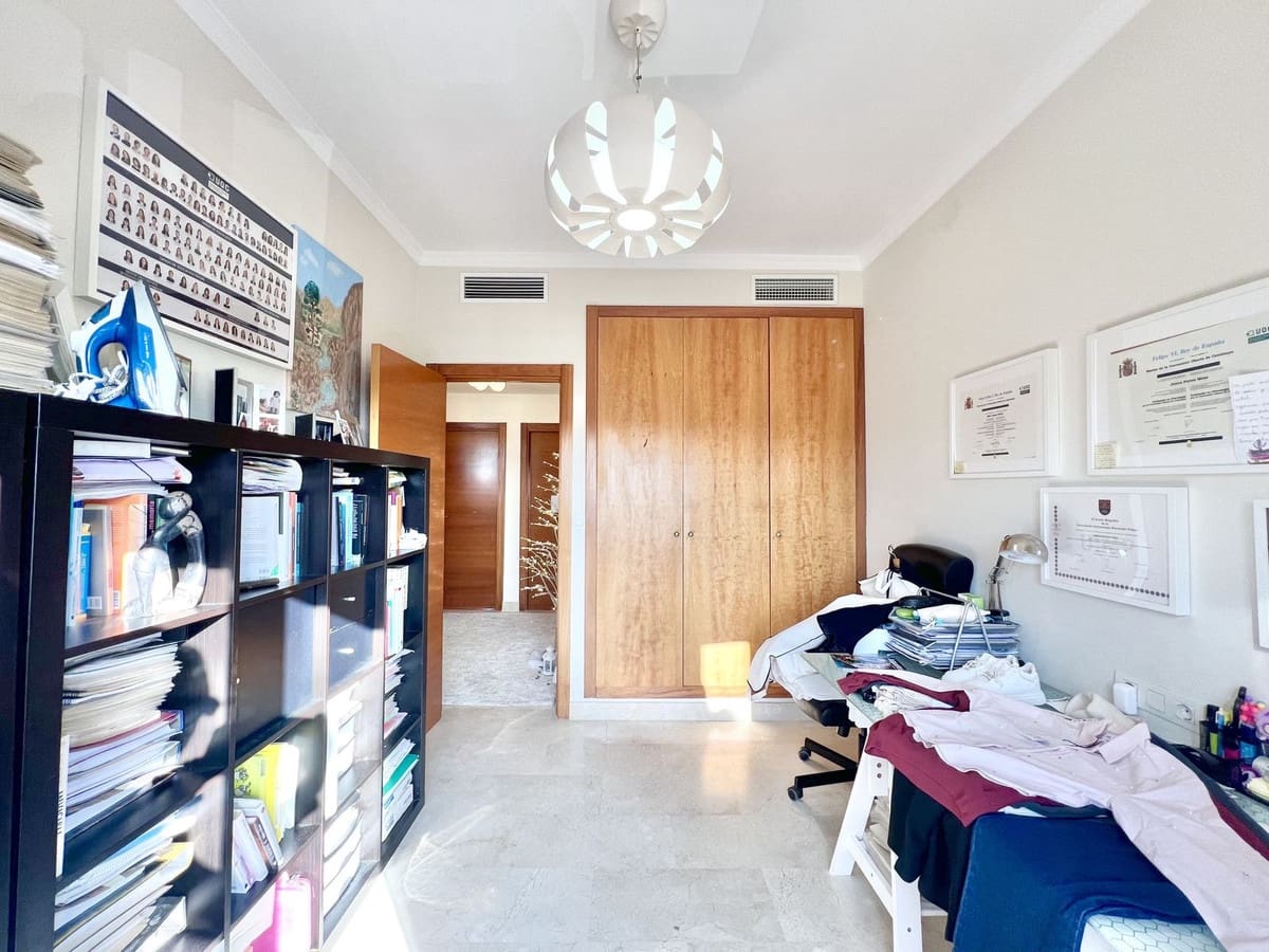 3 sovrum Hus till salu i Estepona med pool garage - 530 000 € (Ref: 9479842)