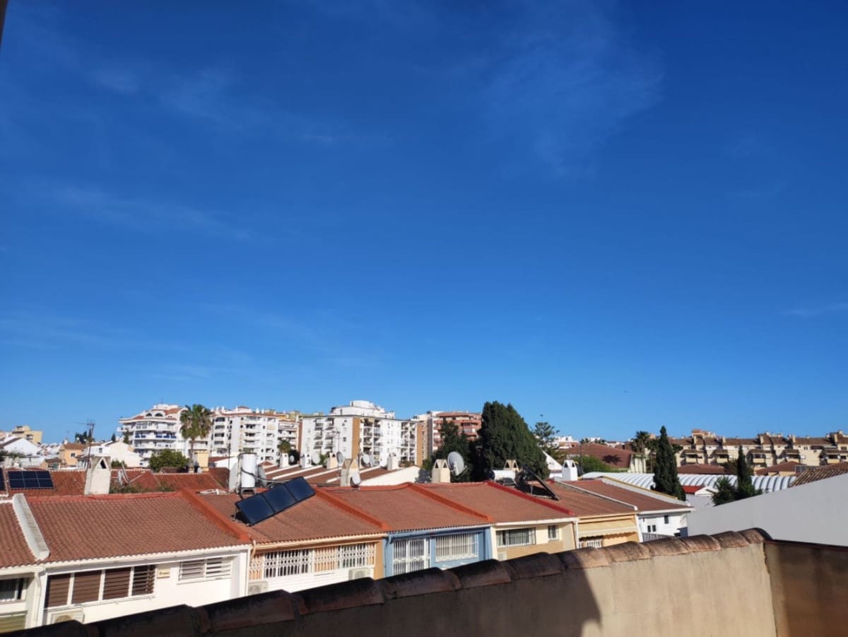 5 bedroom Townhouse for sale in Fuengirola with garage - € 531,000 (Ref: 9479846)