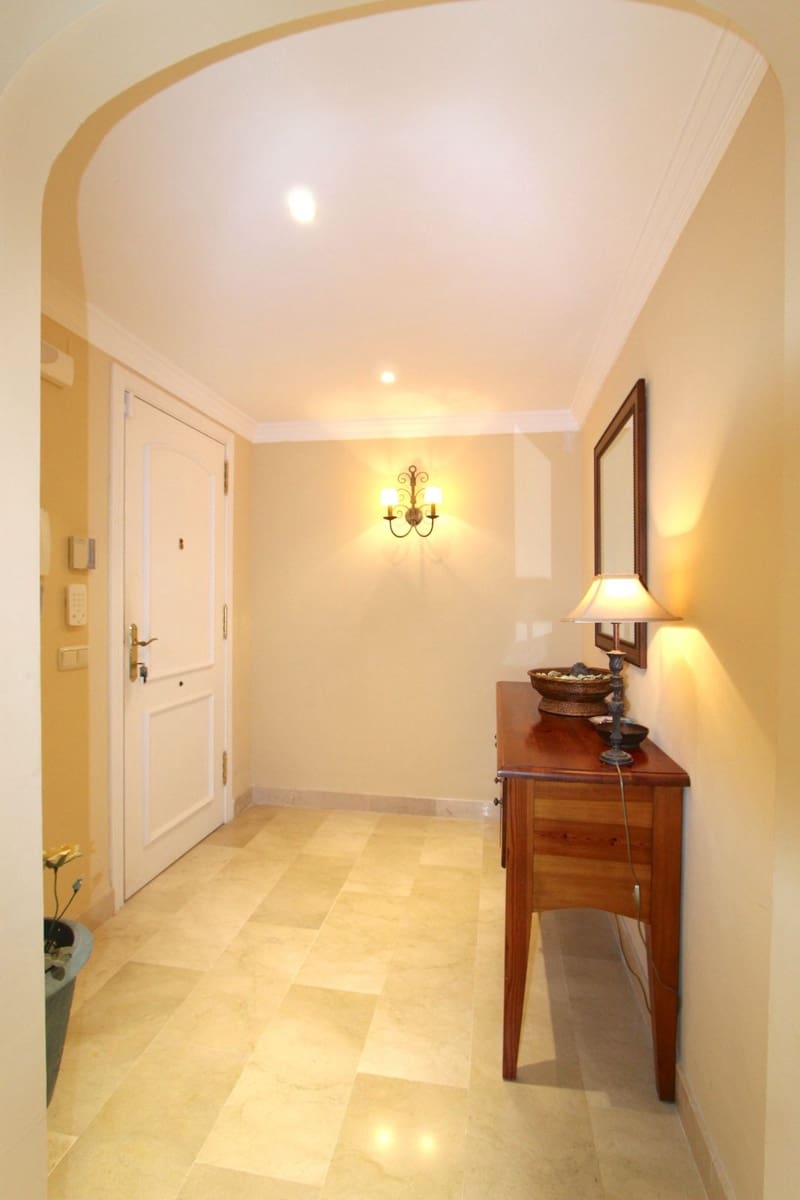 3 bedroom Apartment for sale in Elviria with pool garage - € 535,000 (Ref: 9479850)