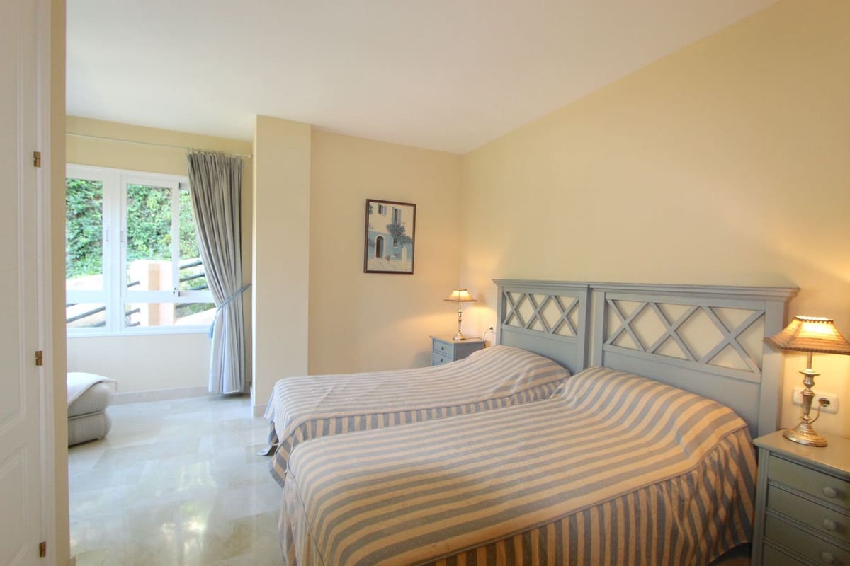 3 bedroom Apartment for sale in Elviria with pool garage - € 535,000 (Ref: 9479850)