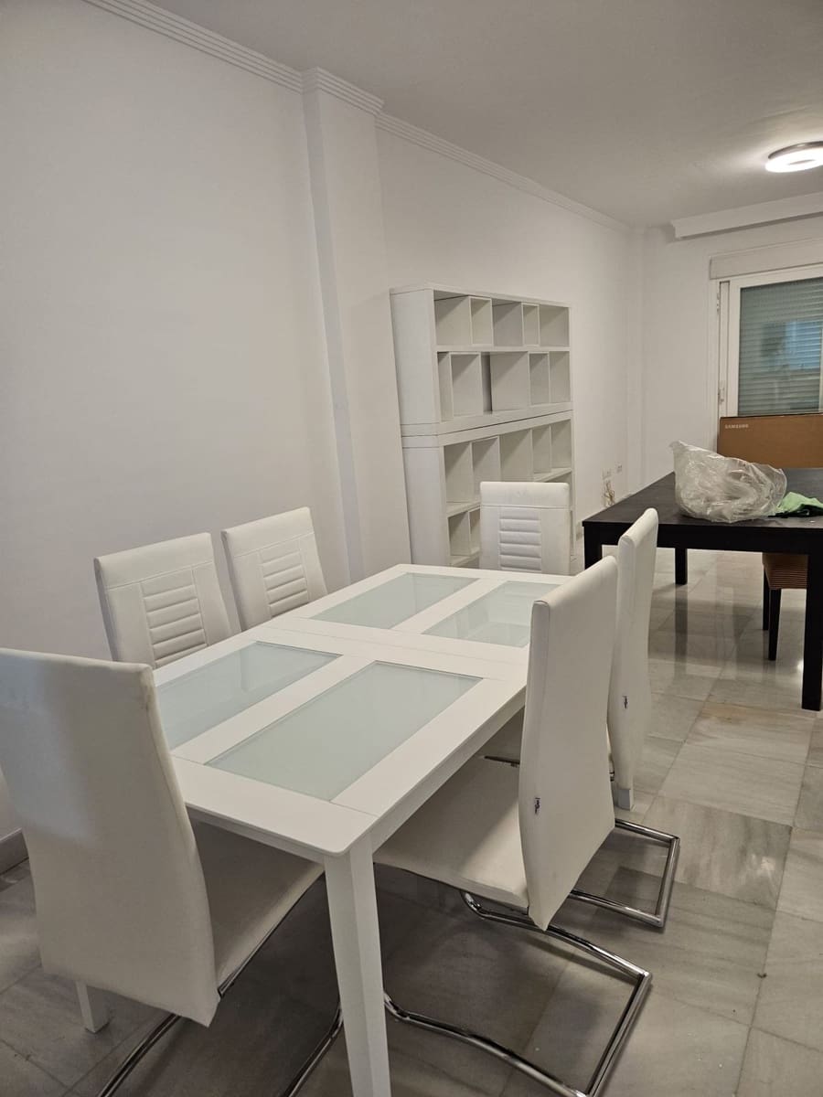 2 bedroom Apartment for sale in Estepona - € 540,000 (Ref: 9479859)