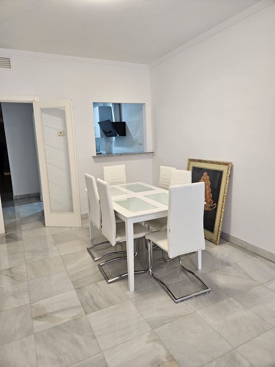 2 bedroom Apartment for sale in Estepona - € 540,000 (Ref: 9479859)