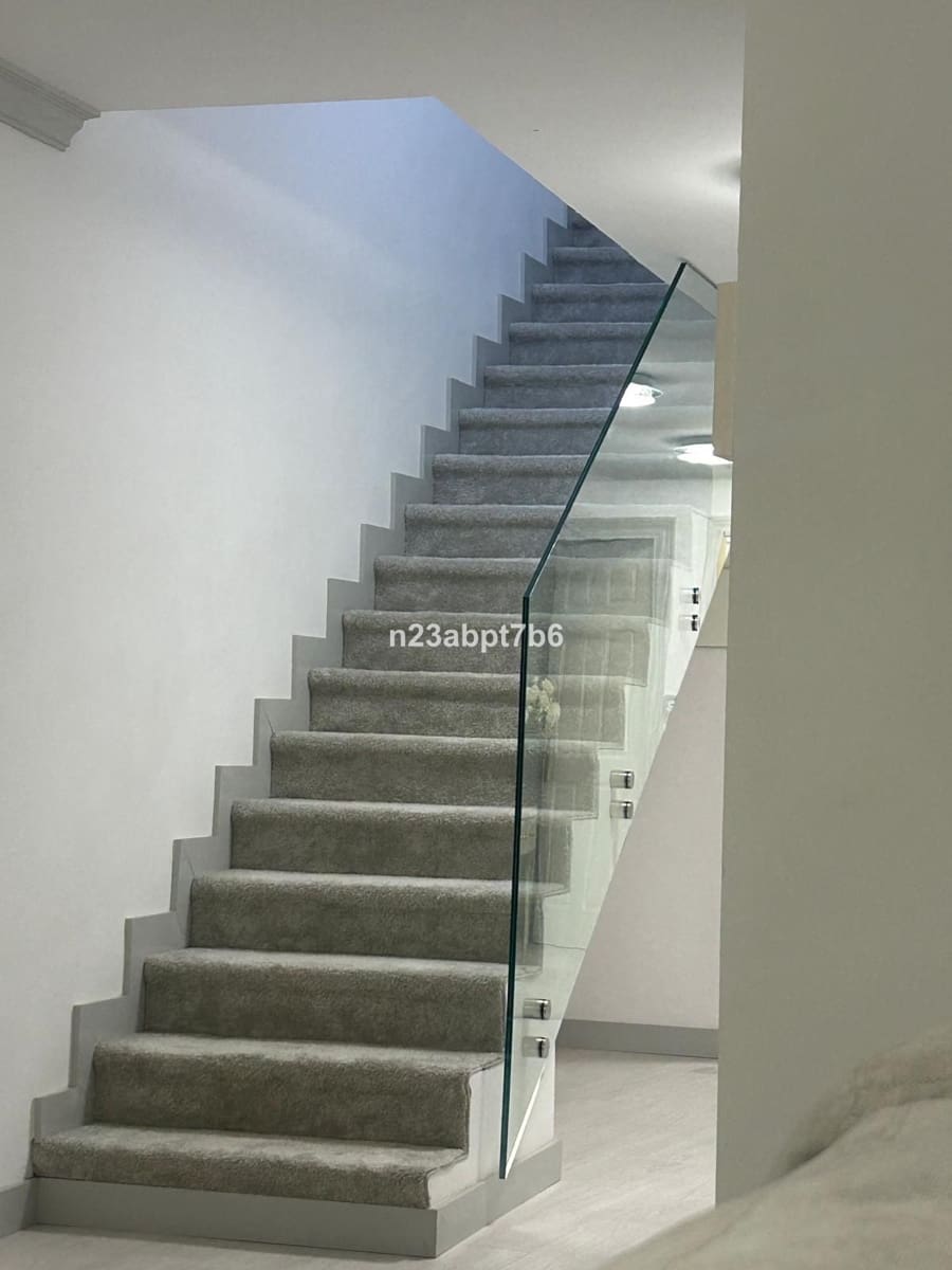 3 bedroom Penthouse for sale in El Paraiso with pool garage - € 540,000 (Ref: 9479860)